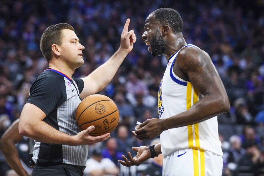 Draymond Green Is Ejected From Game Against the Sacramento Kings