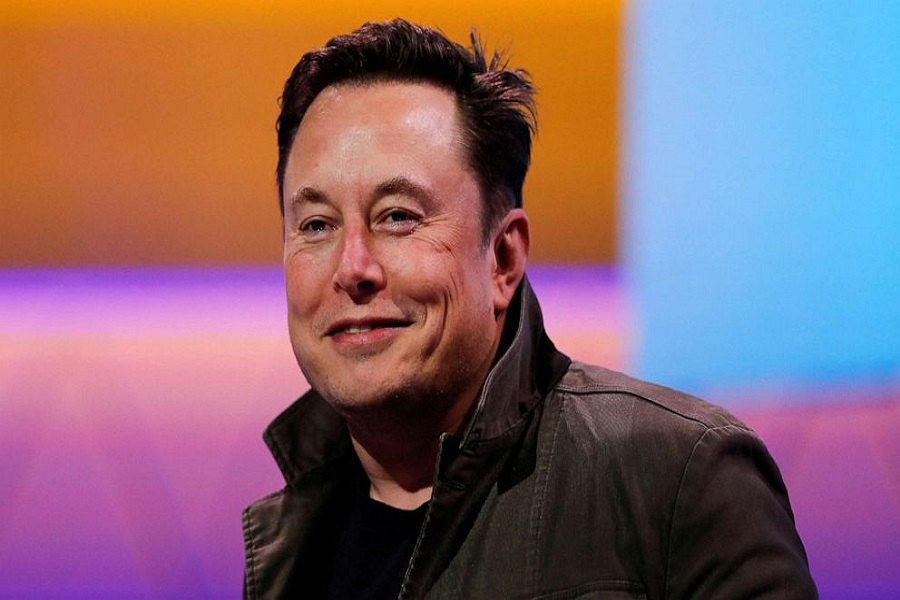 Elon Musk is Still Selling Tesla Stocks After Purchasing Twitter