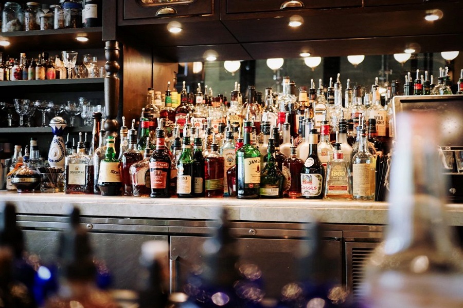 Wisconsin Might Pass a Bill allowing 14-year-olds Serving Alcohol in Bars